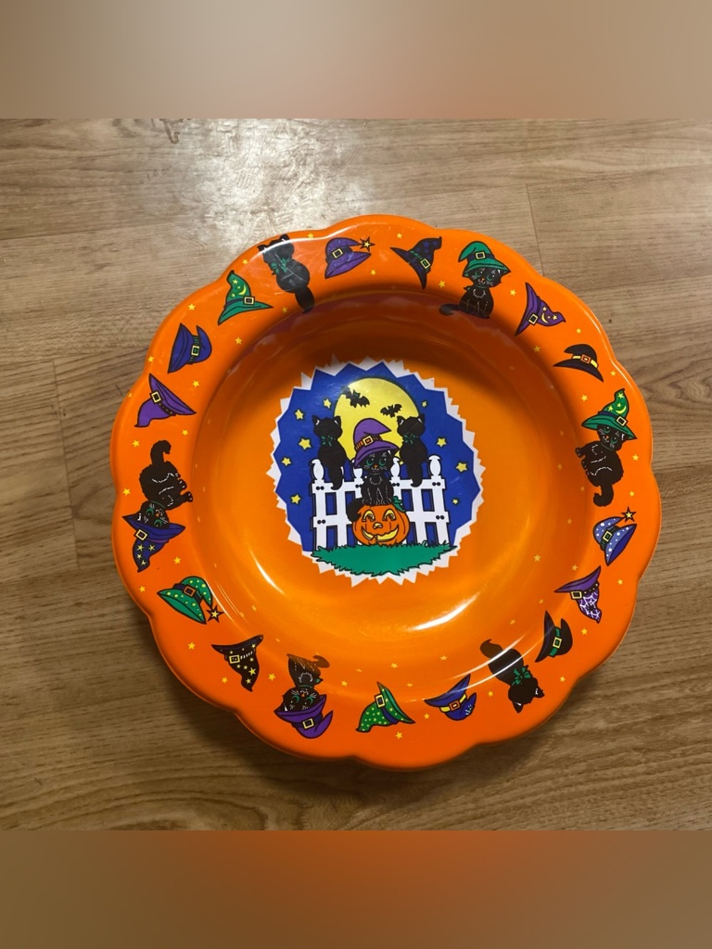 Vintage Pumpkin Hollow Halloween Tray Cats In Hats OnFence  plastic Made In USA